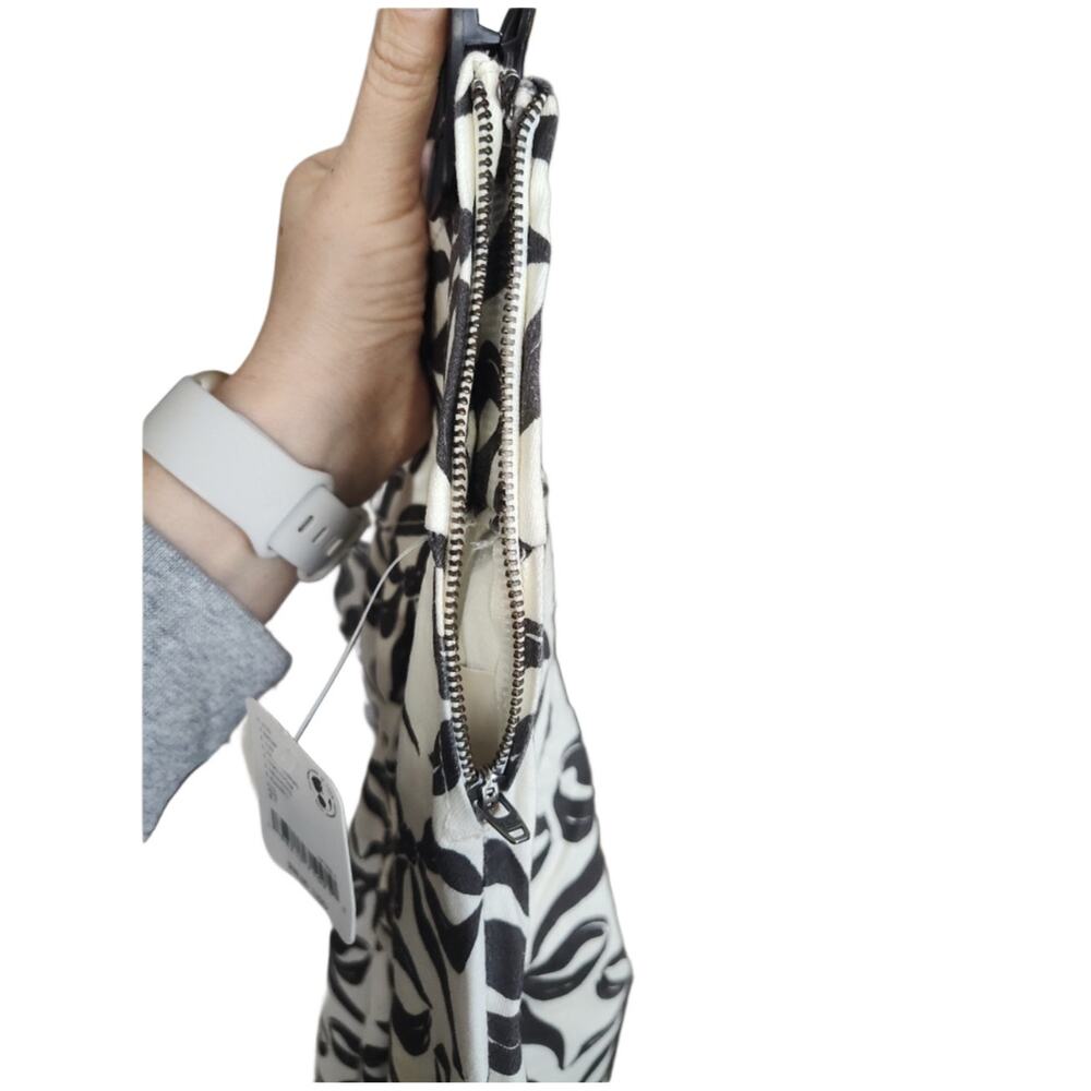 We The Free Spotlight Bows Printed Wide-Leg Jeans | Free People sz 27 NWT - Picture 10 of 10